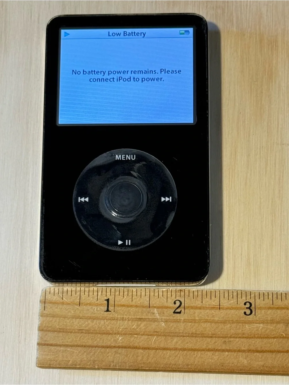 iPod Model:A1136 5thGen 60GB Blk“BROKEN”Hard Drive/Battery Issues Read Info Blw!